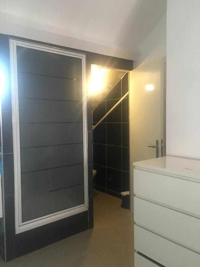 Room Near The Center With Bathroom And Kitchen Brussel Buitenkant foto